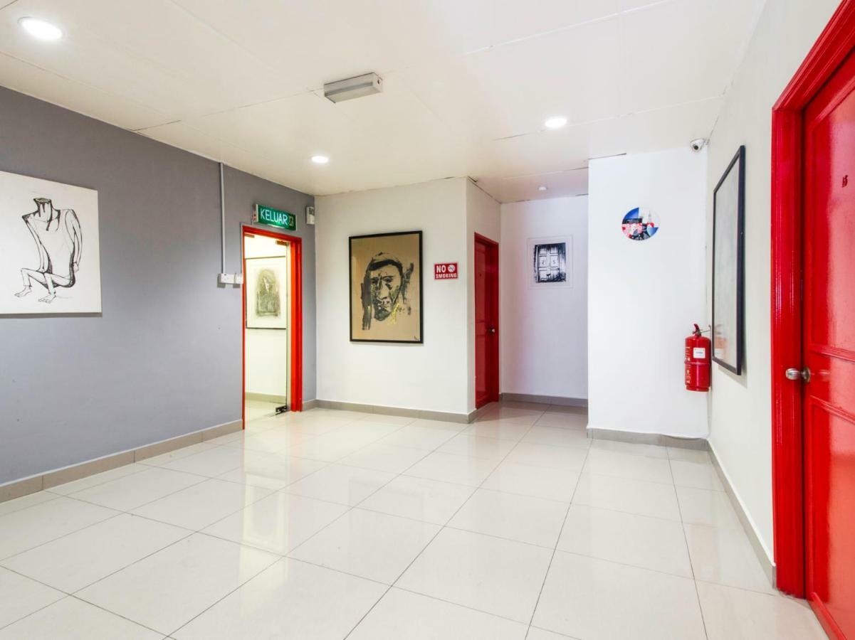 Oyo 304 Zero Hour Hotel 2*